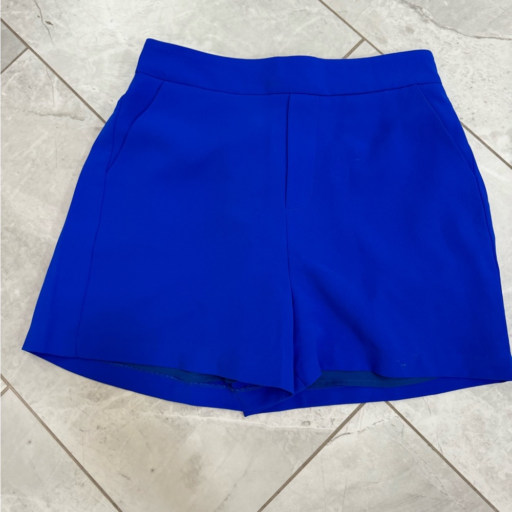 Skies are blue shorts